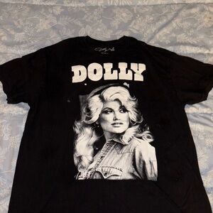 Dolly Black Graphic Tee - Short Sleeve